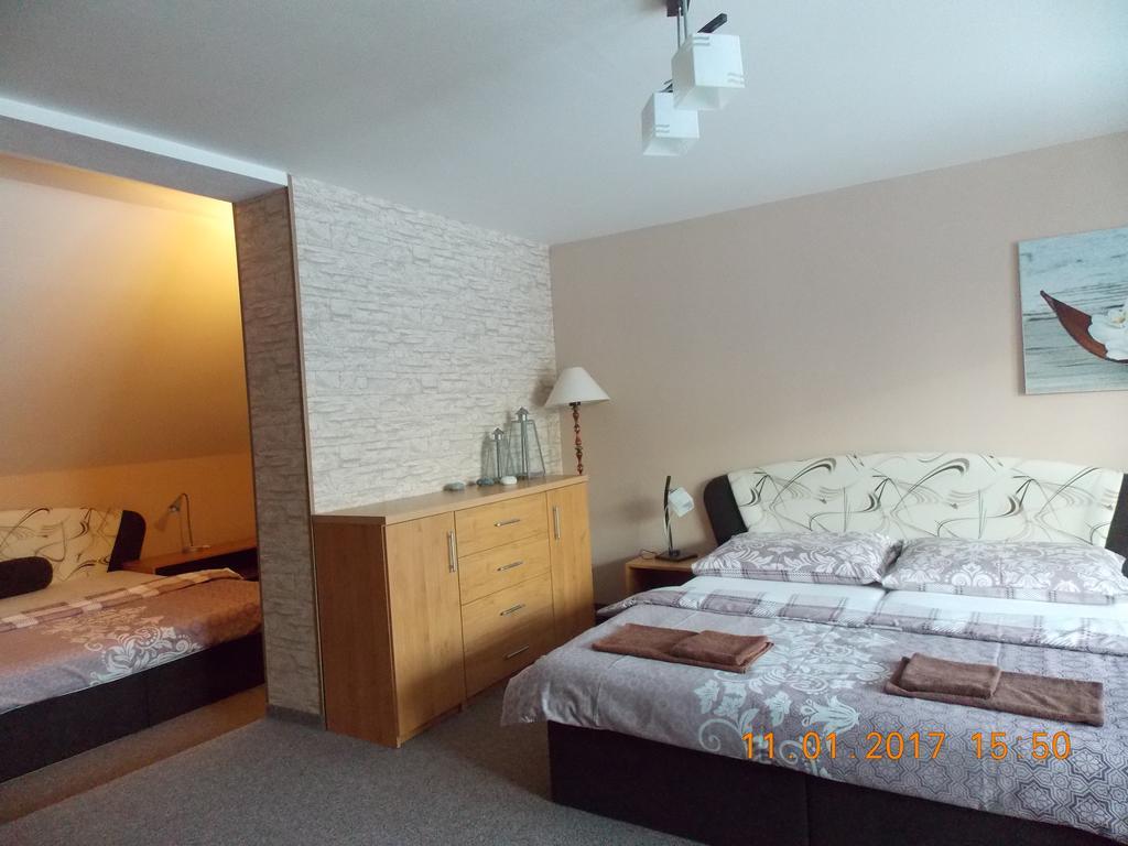 Apartman Jas ลิฟตอฟสกีมิคูลาช ภายนอก รูปภาพ